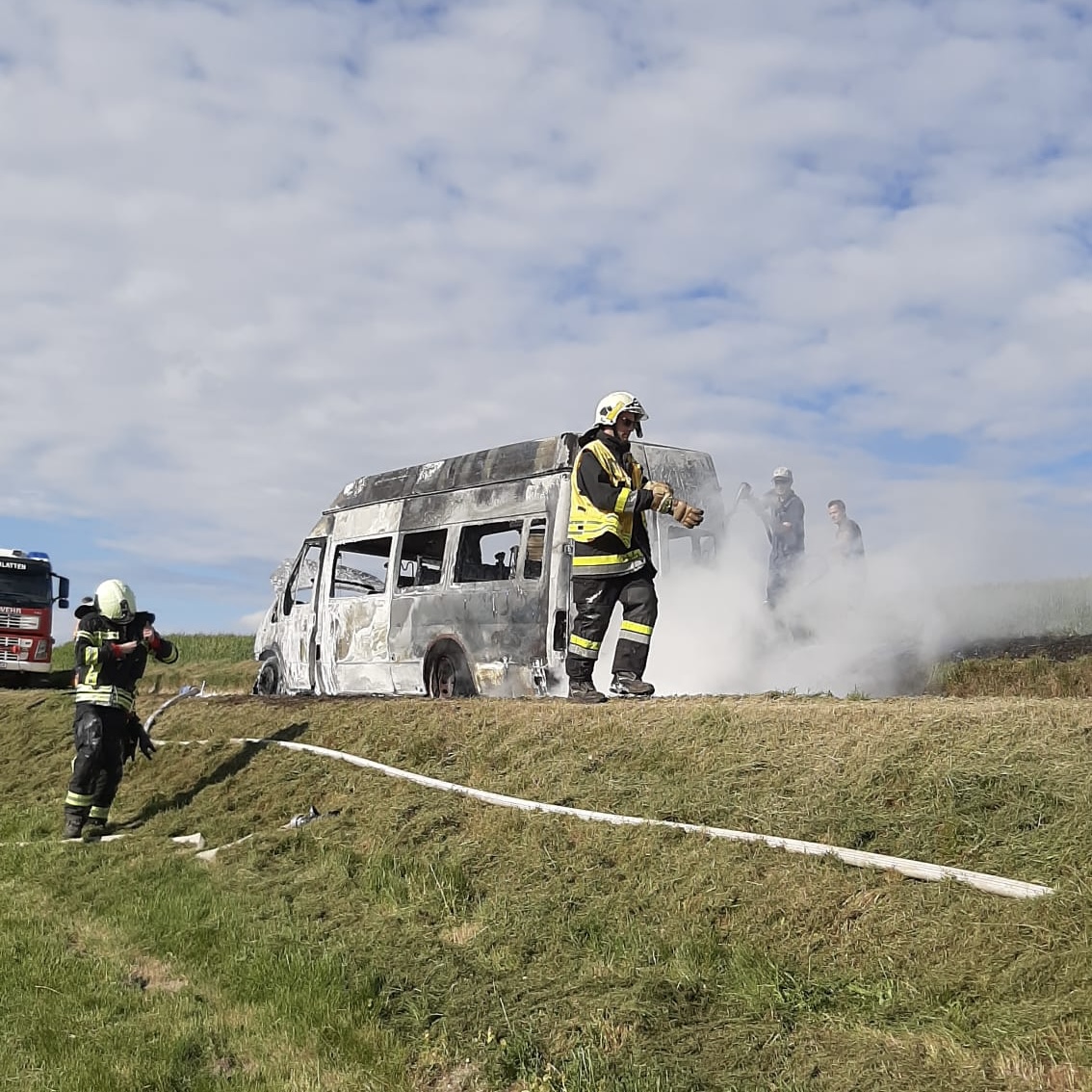 B2 – Fahrzeugbrand in Dreibuchen